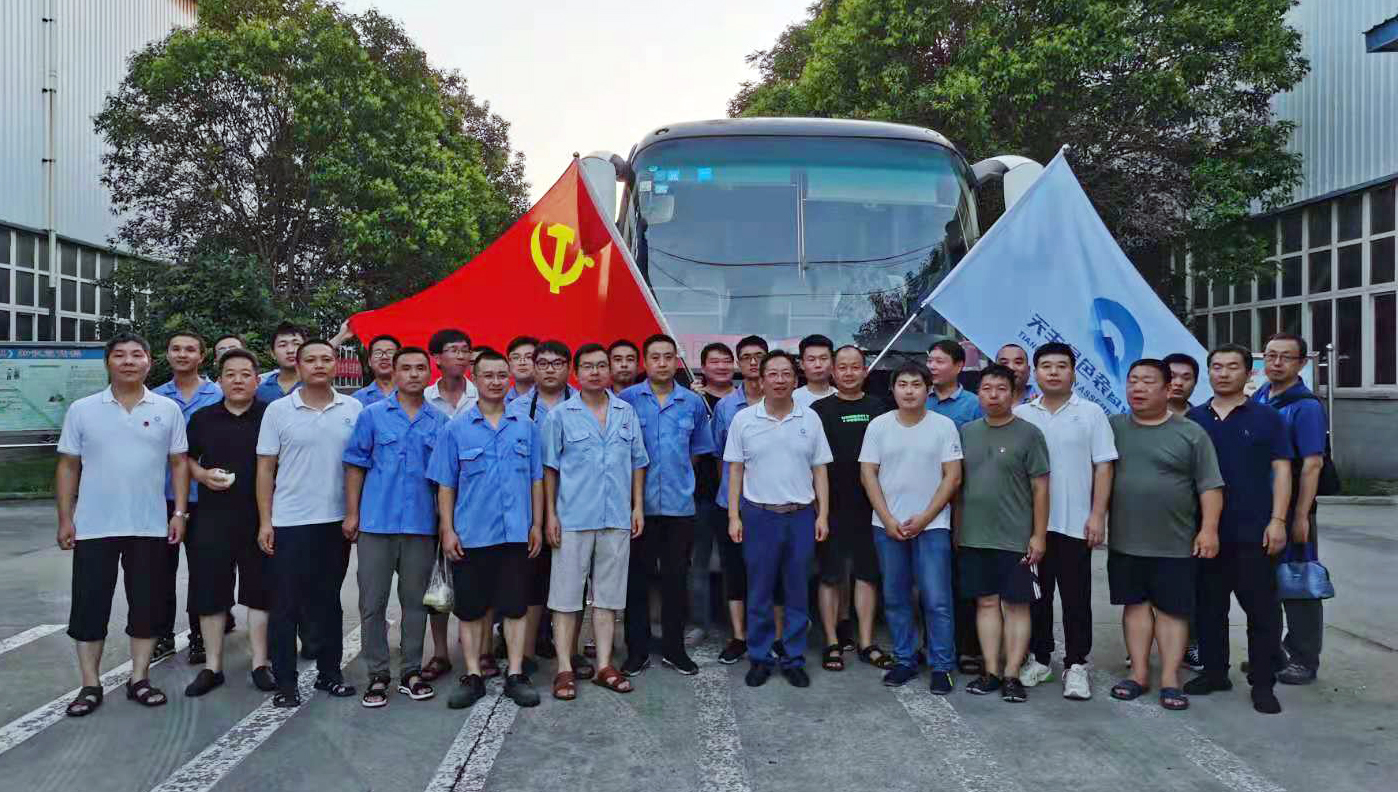 抗洪救災，共克時艱
